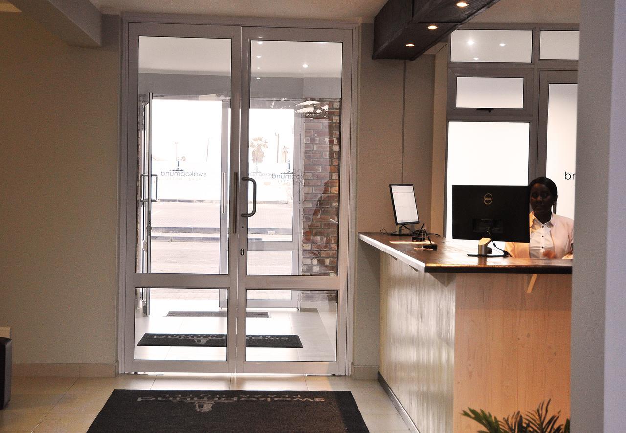 Swakopmund Plaza Hotel Екстер'єр фото